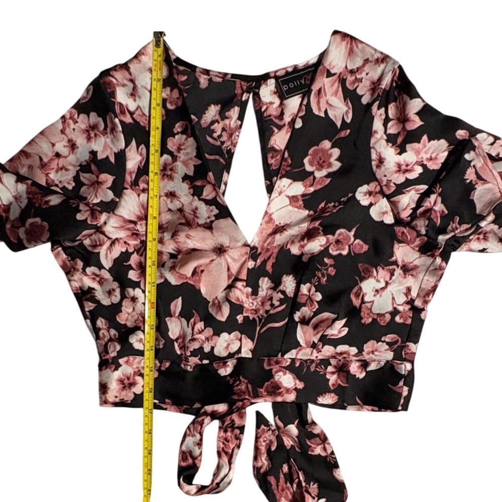 Black Pink Floral Satin Open Back Tie Crop Top Short Flutter Sleeve Small‎ - Picture 8 of 10